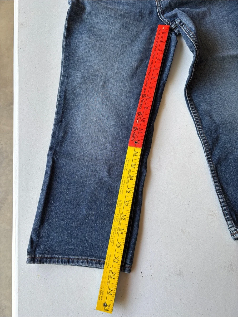 Lee relaxed capri